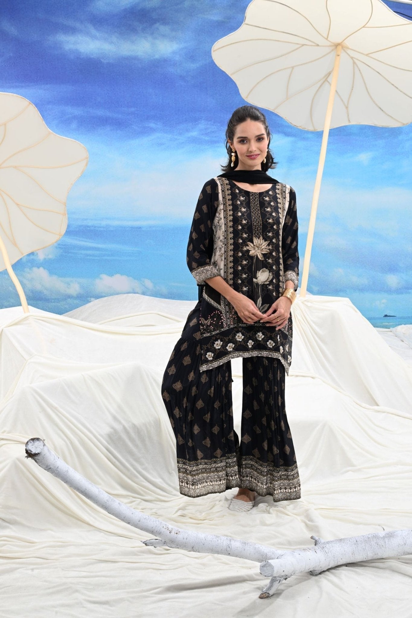 Crepe Pleated Sharara black three-piece - Freyaa USA & Canada