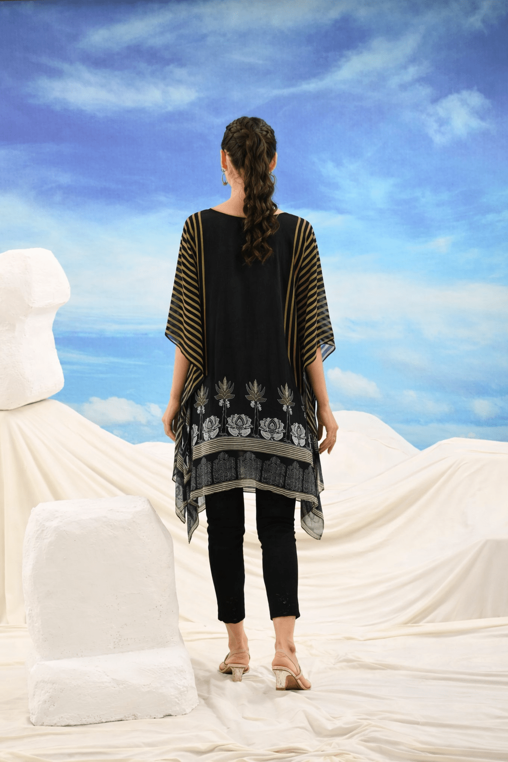 Grace Mehendi Kaftan with Print - Freyaa USA & Canada