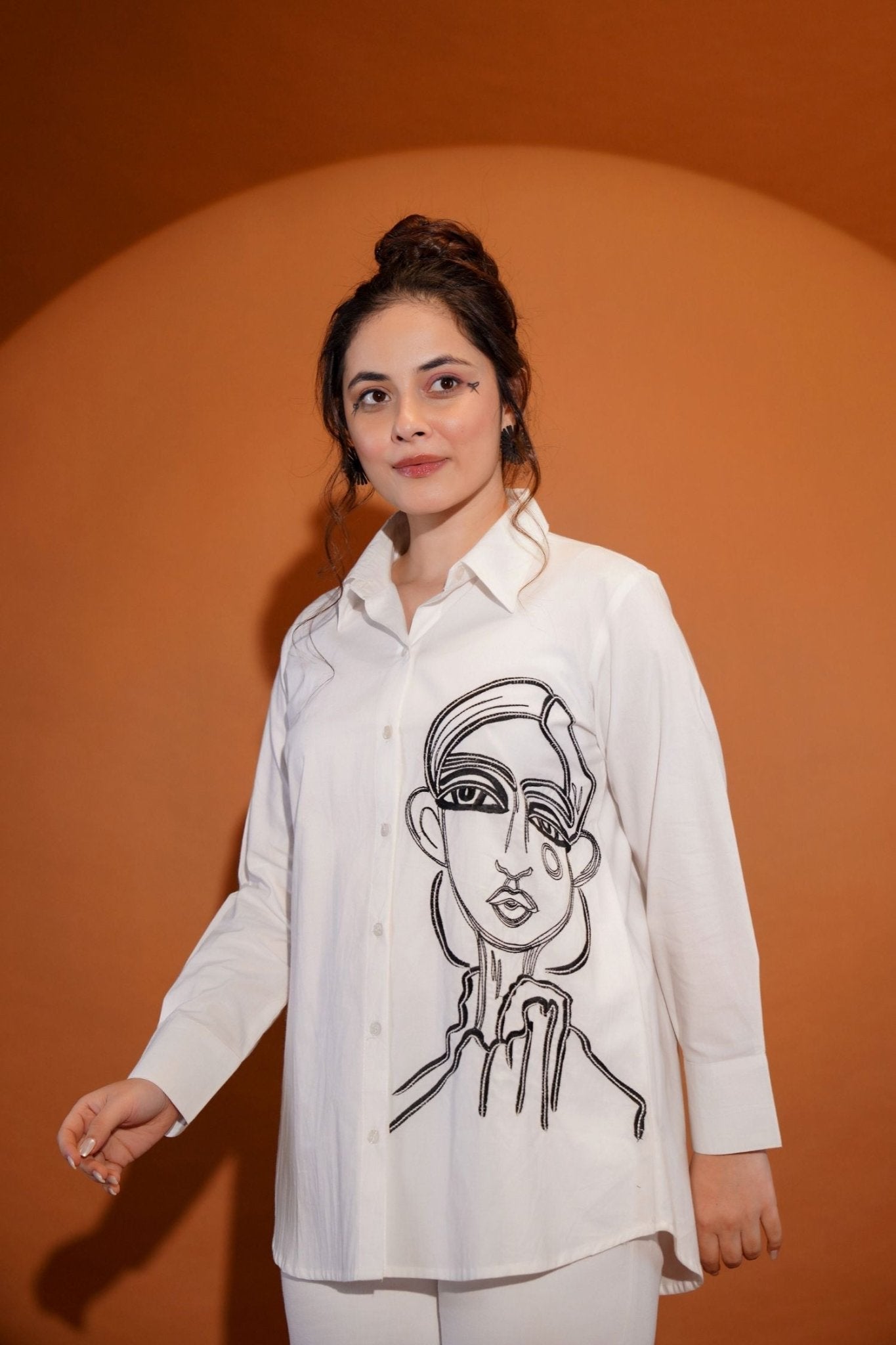 Face Line Art White Shirt - Freyaa USA & Canada