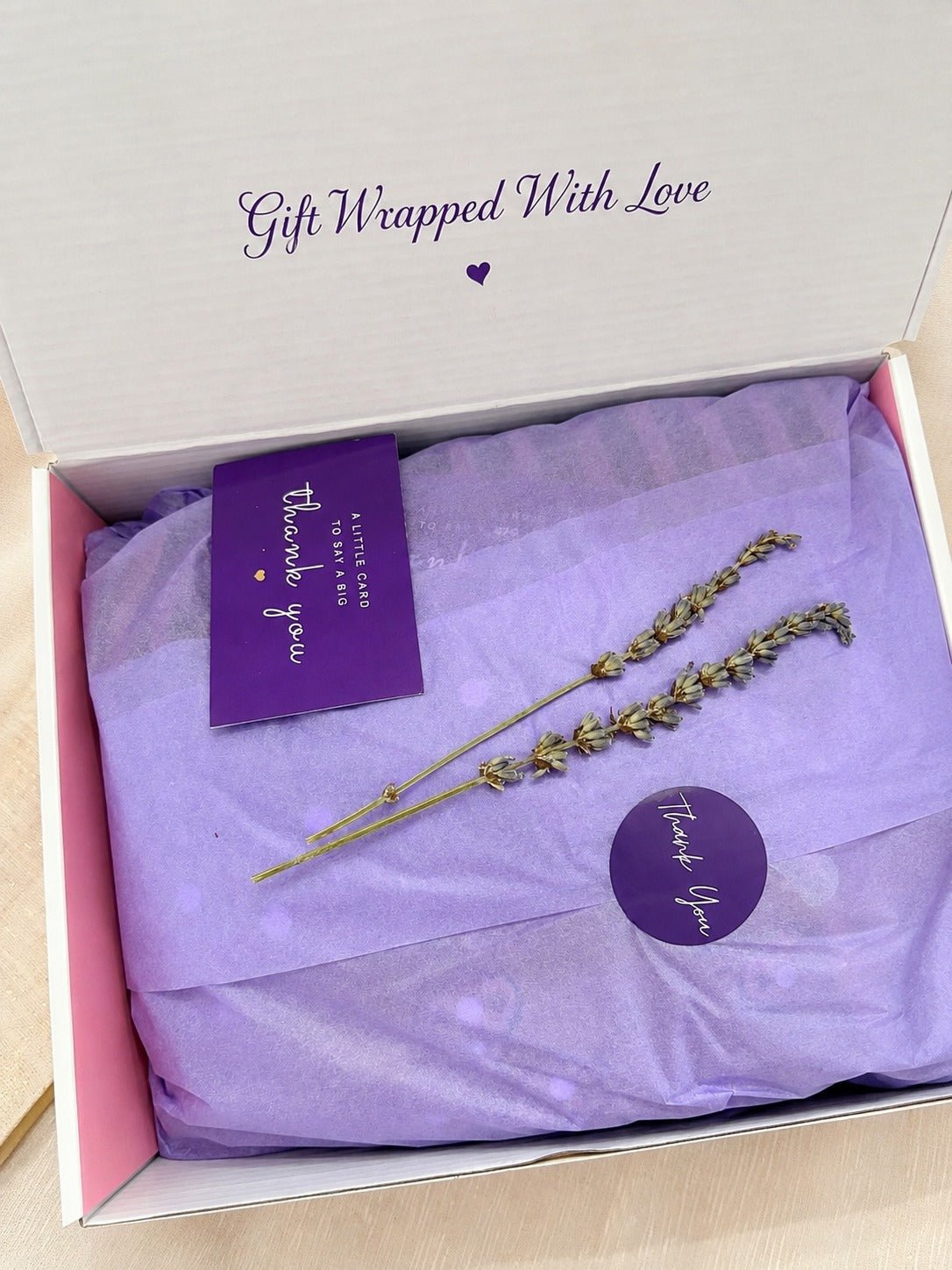 freyaa_gift_wrap