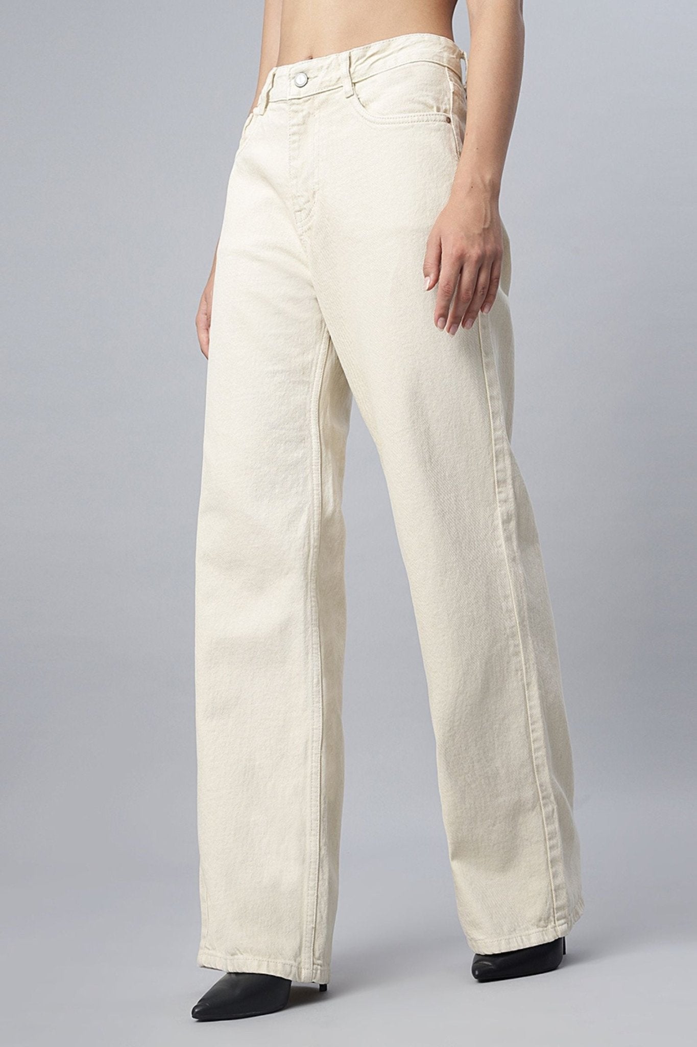 Straight-Leg Denim in Soft Cream - Freyaa USA & Canada