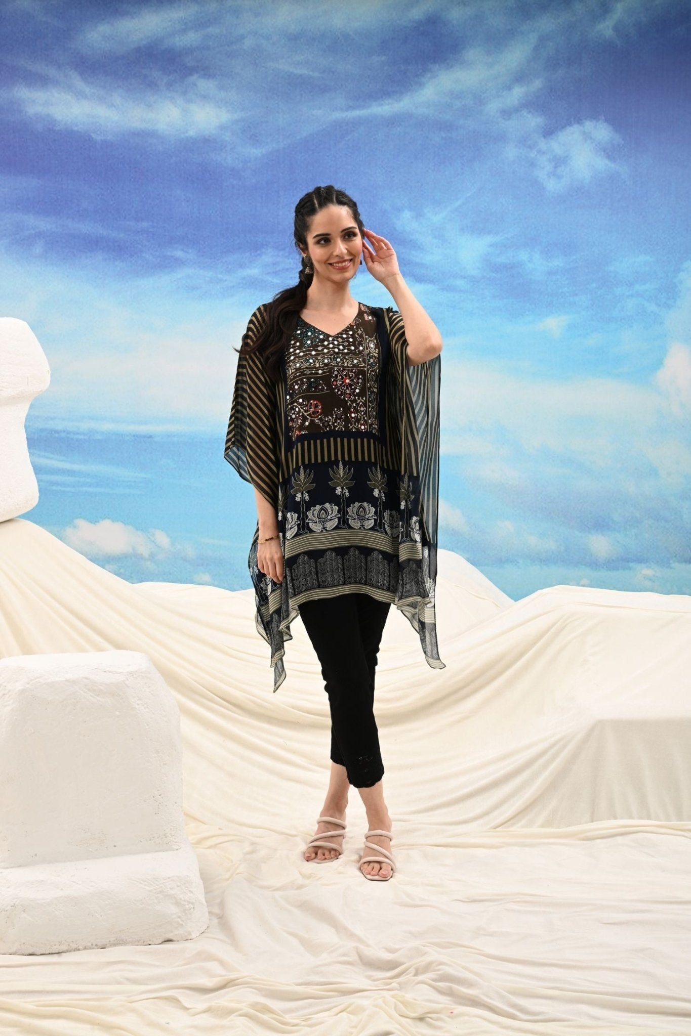 Grace Mehendi Kaftan with Print - Freyaa USA & Canada