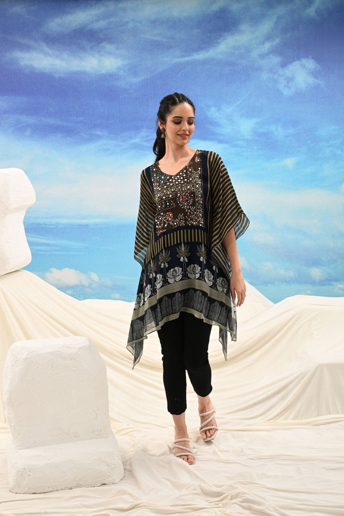 Grace Mehendi Kaftan with Print - Freyaa USA & Canada