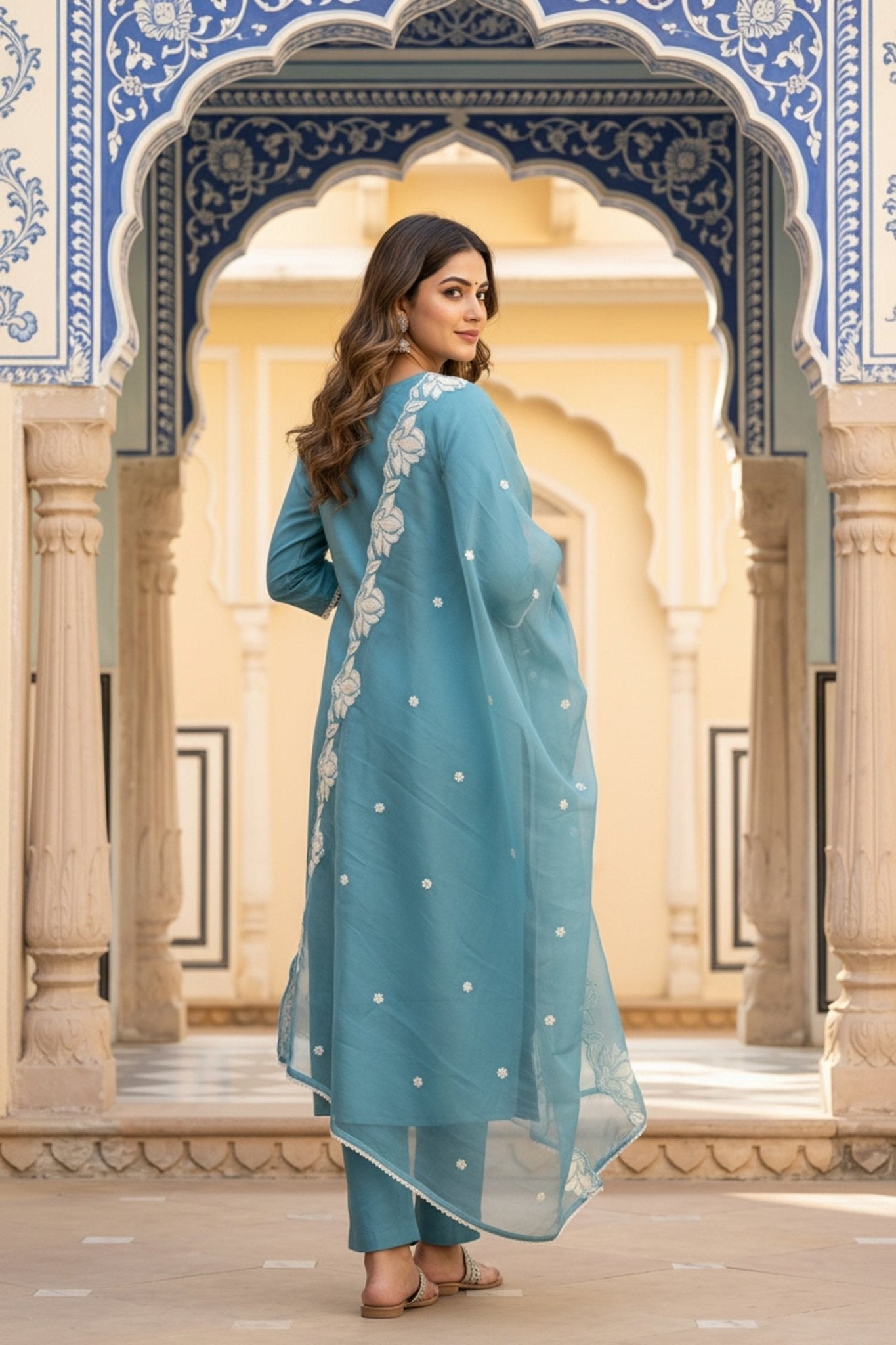Floral Embroidered Kurta Set with Buti Work & Statement Dupatta Border - Freyaa USA & Canada