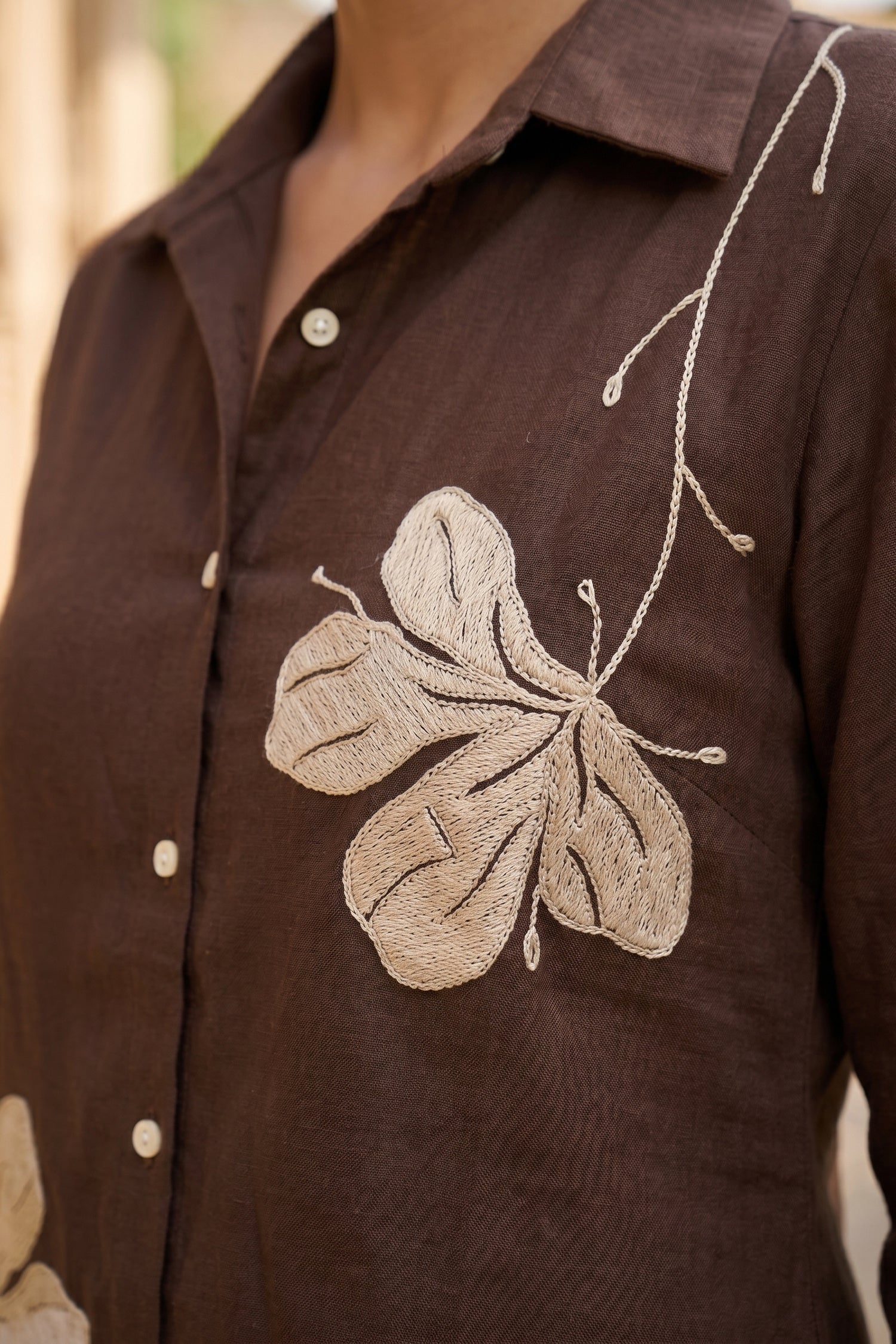 CHIC BROWN NOTCH COLLAR CORD SET Notch