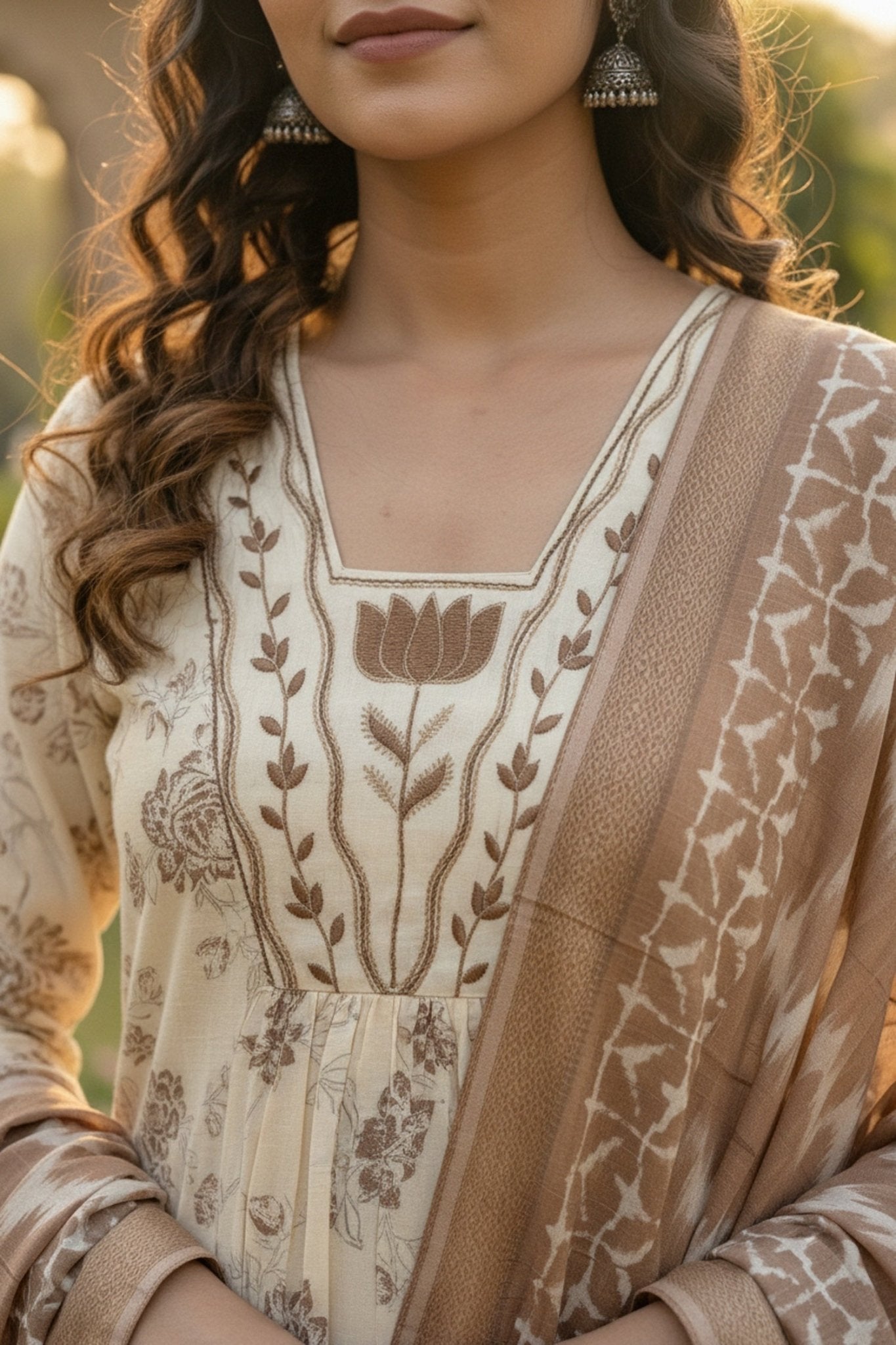 Off-White Elegance Kurta Set with Brown Dupatta - Freyaa USA & Canada