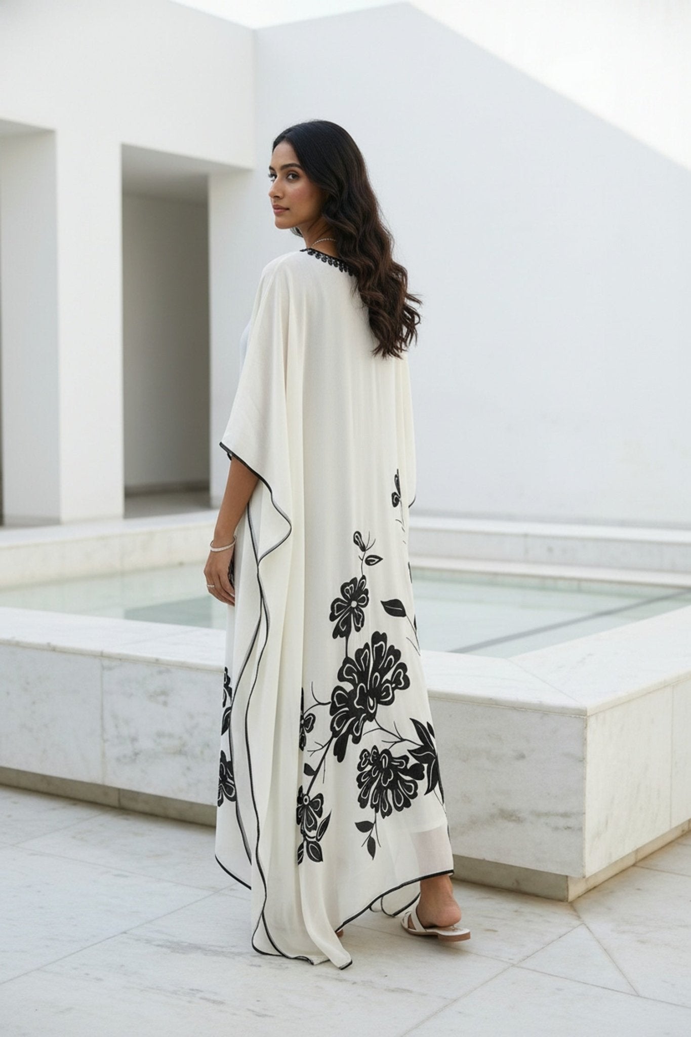 Elegant Grey Kaftan with Black Floral Pattern - Freyaa USA & Canada
