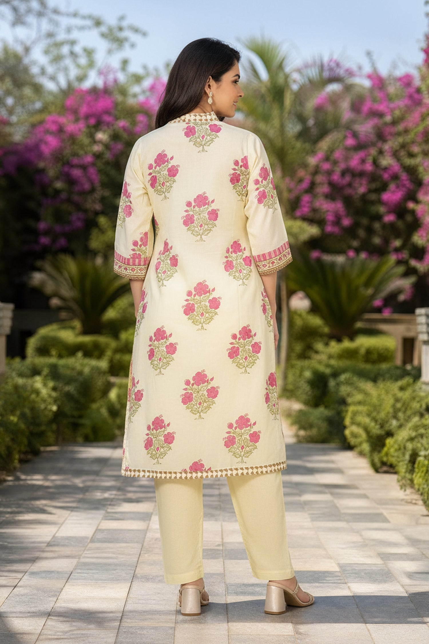 Off-White Floral Printed A-Line Kurta Co-Ord Set