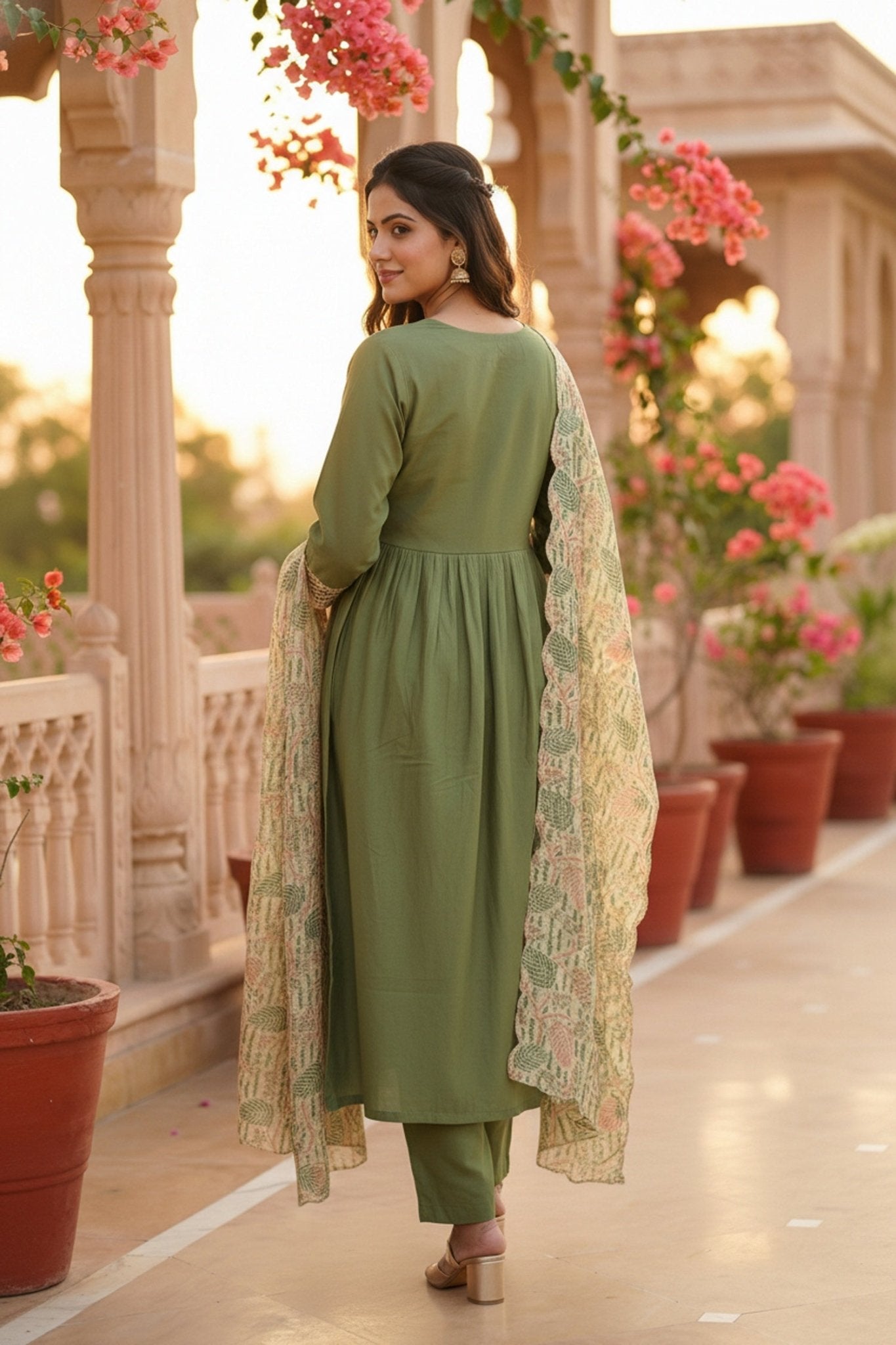 Green Embroidered Kurta Set with Tissue Silk Dupatta - Freyaa USA & Canada