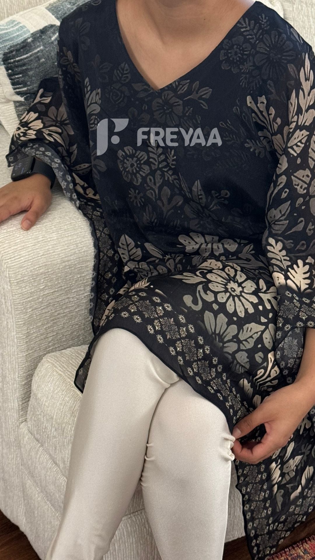 Freyaa Black & White Floral Print Short Kaftan Dress for Women - Freyaa