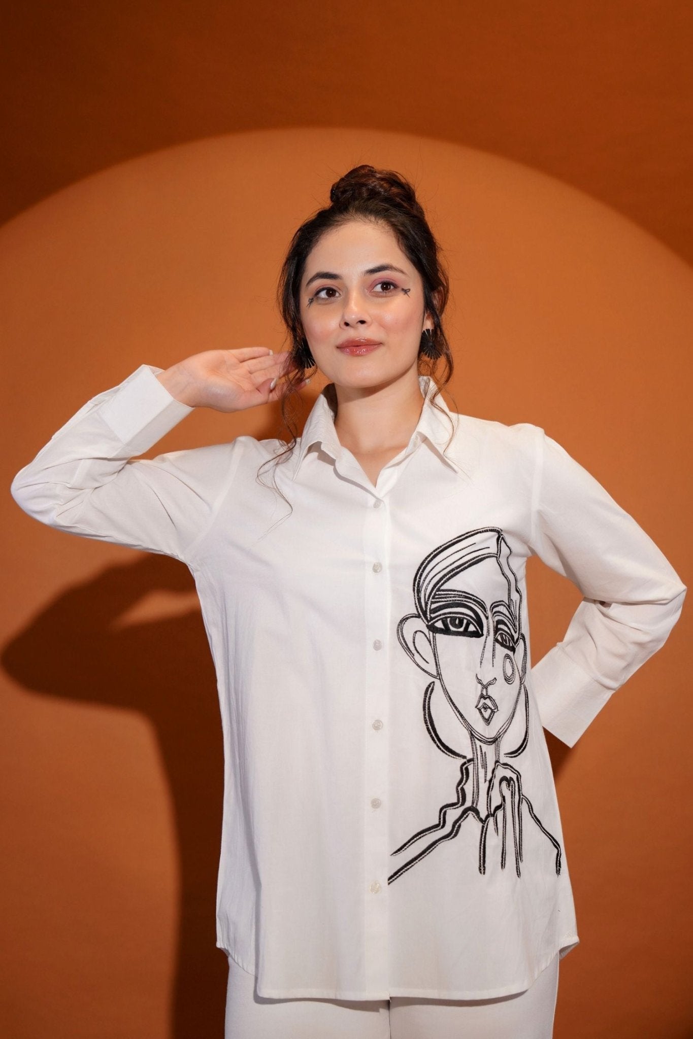 Face Line Art White Shirt - Freyaa USA & Canada