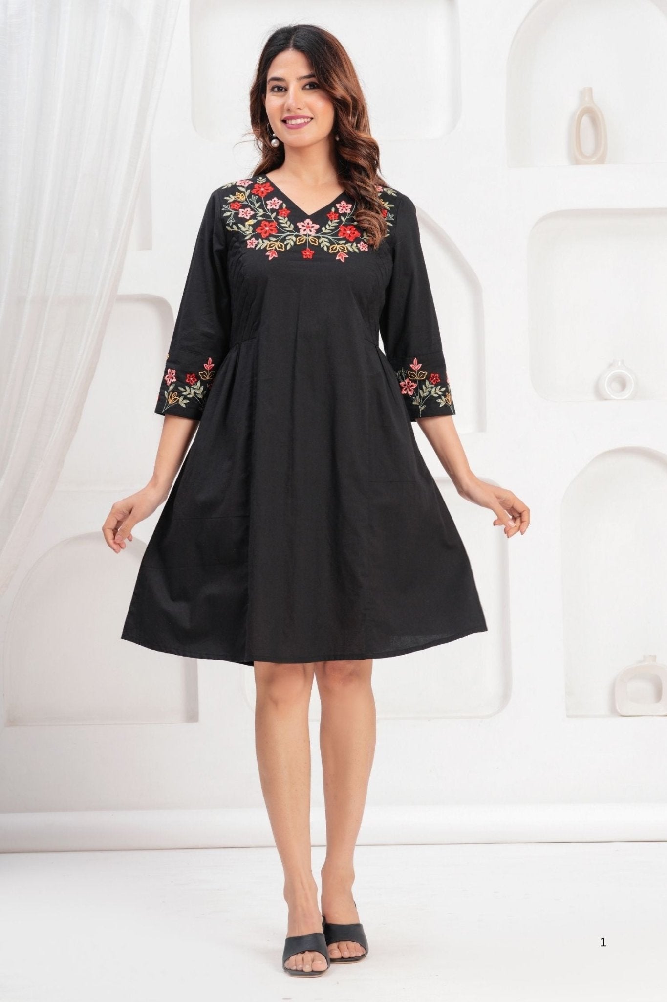 Freyaa Black Bloom Tunic - Freyaa USA & Canada