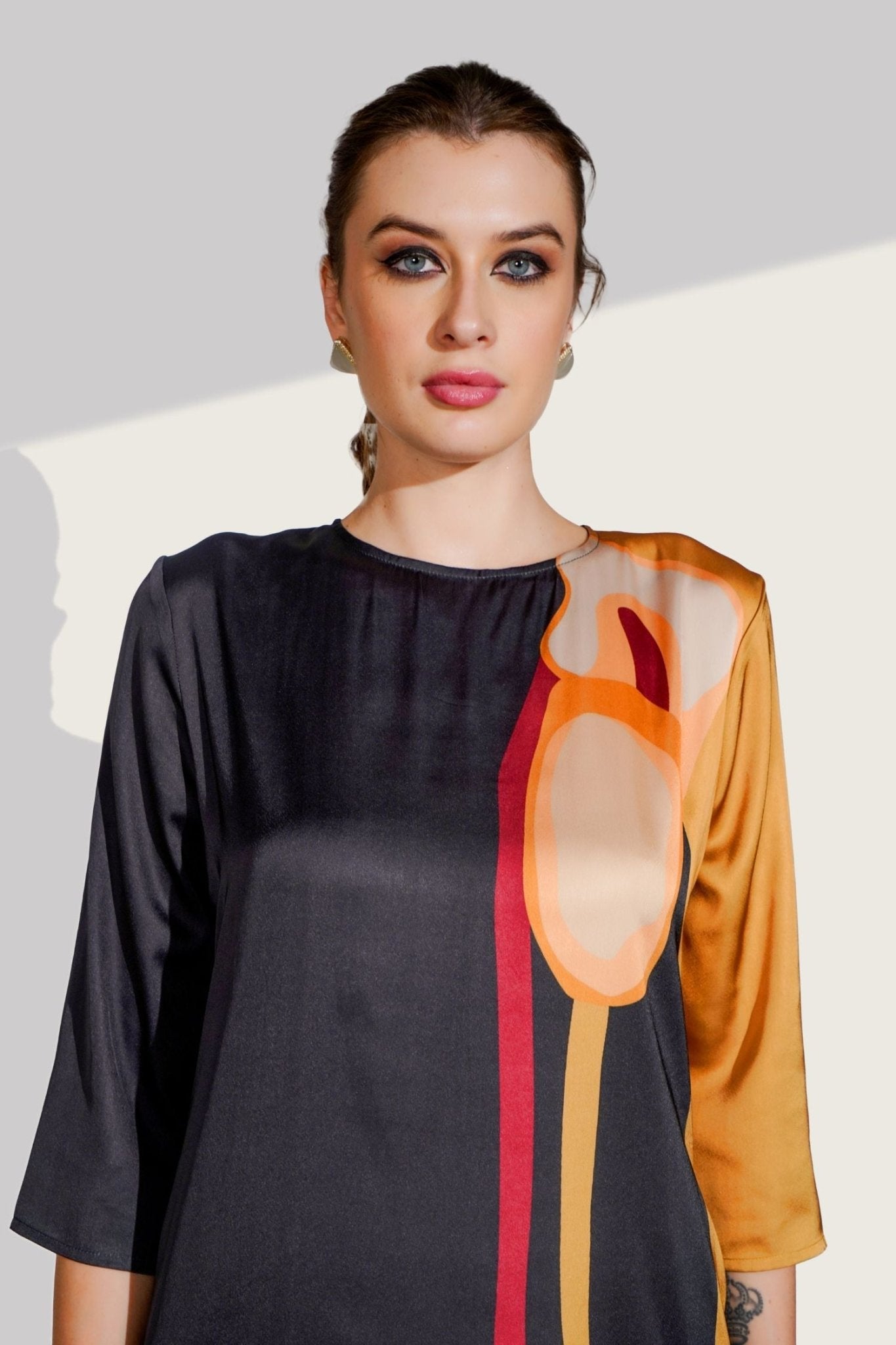 Black Long Dress with Side Print With Pockets - Freyaa USA & Canada