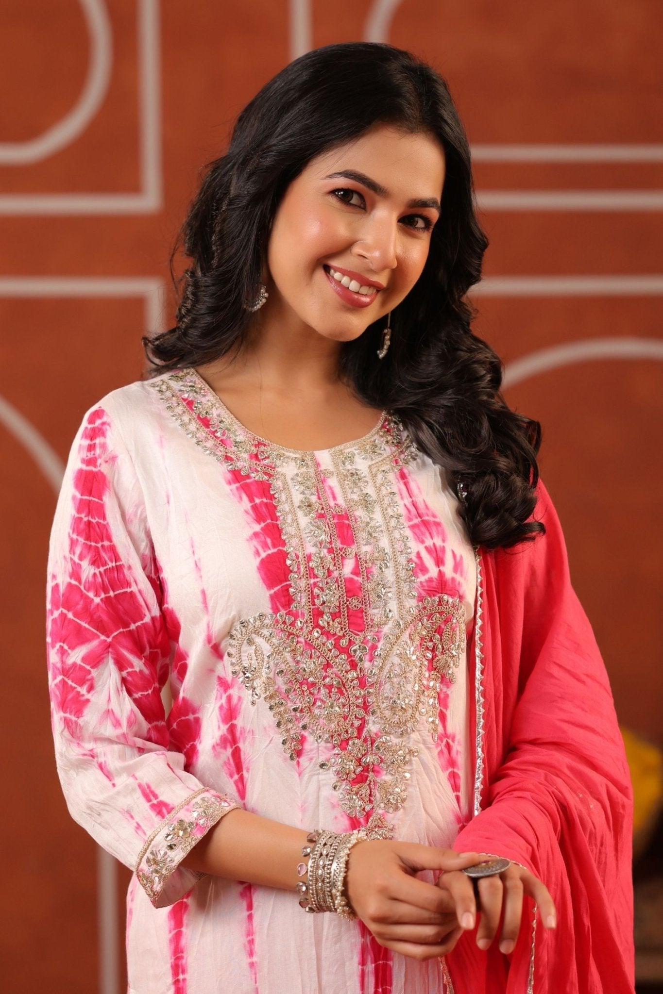 Freyaa Pink Tie-Dye Gotta Patti Embroidered Straight Kurta Trouser Dupatta Set - Freyaa USA & Canada