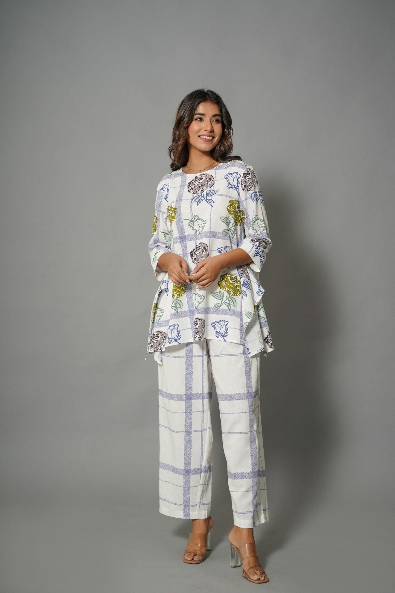 White Cord Set In Cotton With Flower Prints - Freyaa USA & Canada