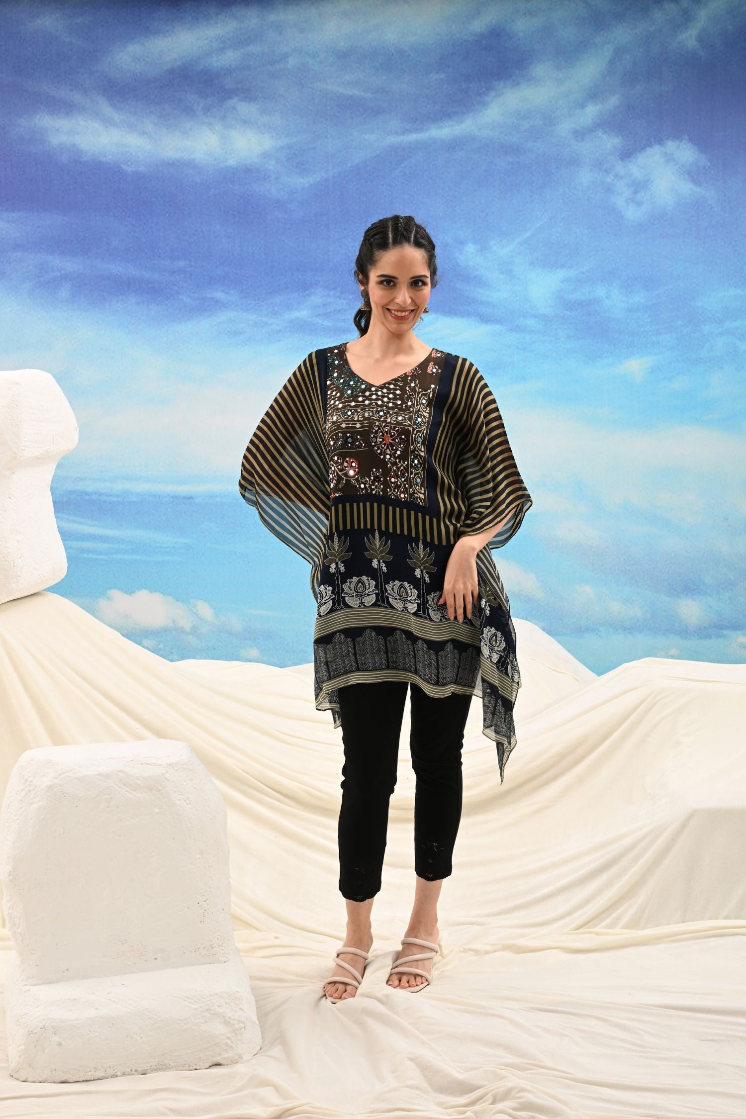 Grace Mehendi Kaftan with Print